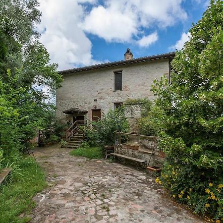 Agriturismo Il Poggio Degli Scoiattoli Perugia Exterior photo
